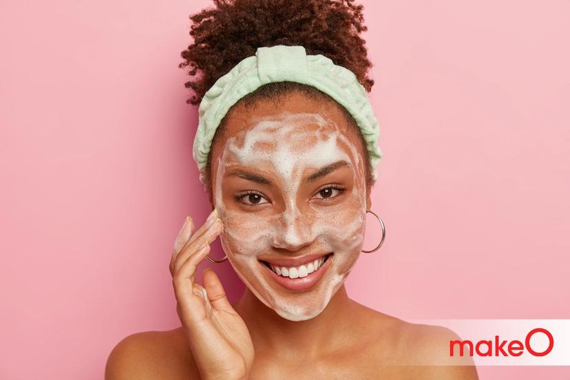 What is a foaming face wash?